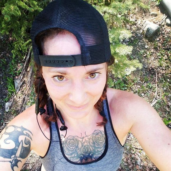 Meet your Posher, Ali - Picture 1 of 1